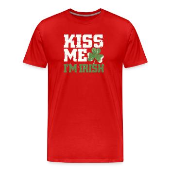 Kiss Me I'm Irish Shamrock - Men's Premium Organic T-Shirt - red - Front - Damien (186cm)