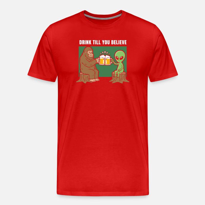Prost mit Alien und Sasquatch - Männer Premium Bio T-Shirt - Rot