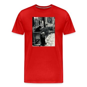 Le silence de la prière à l’intérieur de l’église - T-shirt bio Premium Homme - rouge - Devant - Damien (186cm)
