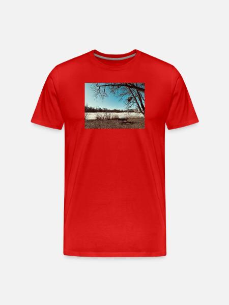 Winterlandschaft am See - Männer Premium Bio T-Shirt - Rot