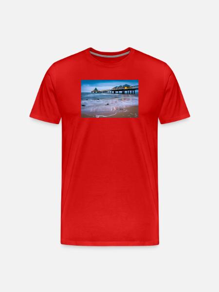 Heringsdorf pier with lights - Men's Premium Organic T-Shirt - red
