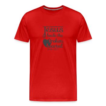 Christian Design Jésus guérit les cœurs brisés - T-shirt bio Premium Homme - rouge - Devant - Damien (186cm)