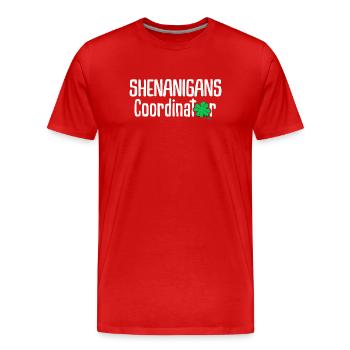 Coordinateur des manigances - T-shirt bio Premium Homme - rouge - Devant - Damien (186cm)