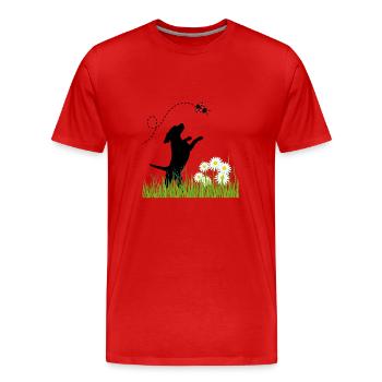 Frühlingsdesign - Hund, Wiese und Marienkäfer - Männer Premium Bio T-Shirt - Rot - Vorne - Damien (186cm)