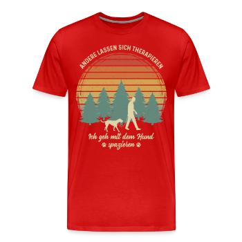 Mann mit Hund Gassi gehen Therapie Hundebesitzer - Männer Premium Bio T-Shirt - Rot - Vorne - Damien (186cm)
