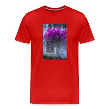 Lebendige Blüte vor rustikaler Wand - Männer Premium Bio T-Shirt - Rot - Vorne - Damien (186cm)