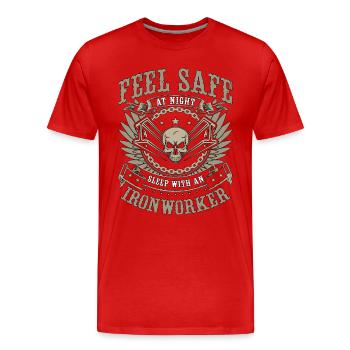 Un monteur de charpentes métalliques se sent en sécurité la nuit Un travailleur de la construction - T-shirt bio Premium Homme - rouge - Devant - Damien (186cm)