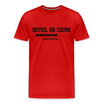 Réveil en cours. Cadeau Dormeur Humour - T-shirt bio Premium Homme - rouge - Devant - Damien (186cm)