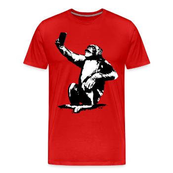INOLA-SELFIE-02 - Männer Premium Bio T-Shirt - Rot - Vorne - Damien (186cm)