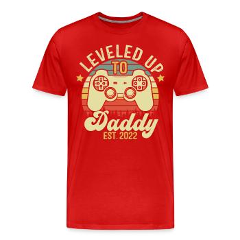 Aufgewertet zu Daddy 2022, Daddy Gift 2022 - Männer Premium Bio T-Shirt - Rot - Vorne - Damien (186cm)