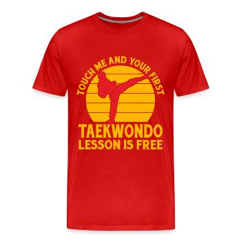 Berühre mich und deine erste Taekwondo-Lektion ist kostenlos - Männer Premium Bio T-Shirt - Rot - Vorne - Damien (186cm)