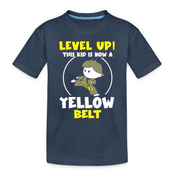 Level Up! This kid is now a yellow belt - Kinder Premium Bio T-Shirt - Navy - Vorne