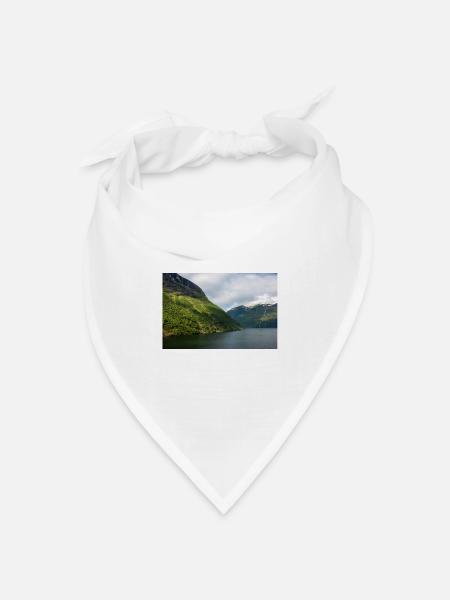 Eingang der Geiranger Fjorde bei Geiranger - Bandana Dreieckstuch - Weiß