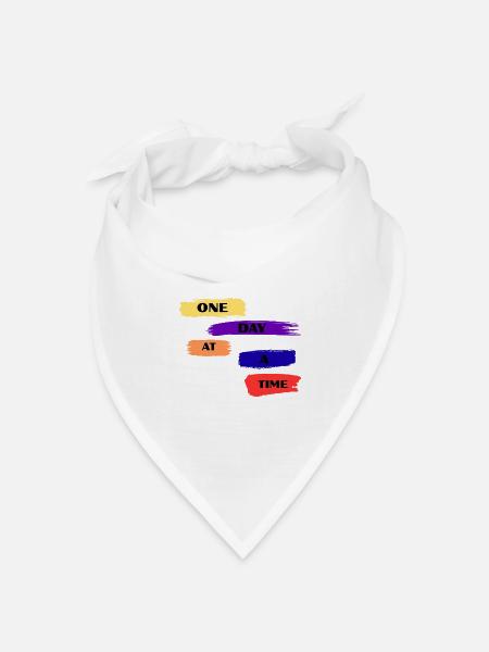 Ein Tag nach dem anderen Pinsel Zitat - Bandana Dreieckstuch - Weiß