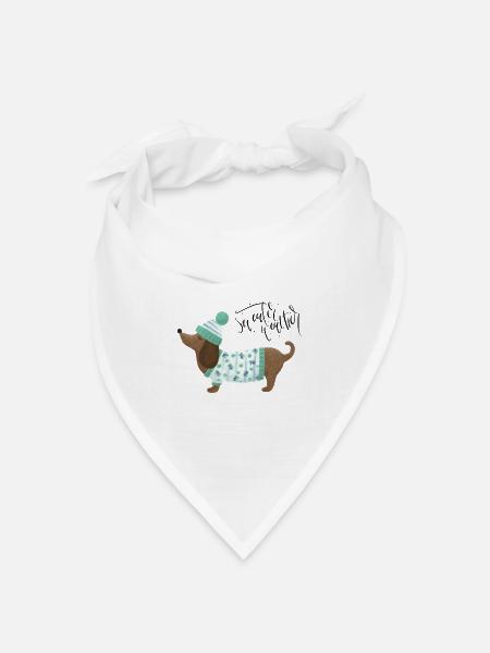 Dackel mit Pullover und Mütze - Sweater Weather - Bandana Dreieckstuch - Weiß