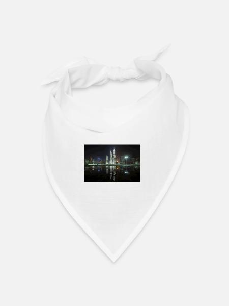 Petronas Towers Reflection - Bandana Dreieckstuch - Weiß