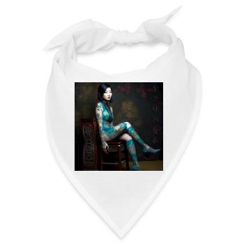 Porträt Frau 05 Tatoo Tippfehler - Bandana - Weiß - Vorne