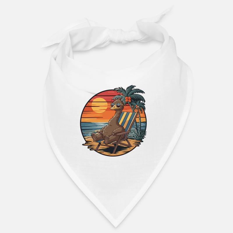 Émeu drôle sur le coucher de soleil des vacances d’été sur la plage Bandana