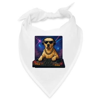 Cooler Labrador DJ an Turntables im Nachtclub - Bandana - Weiß - Vorne