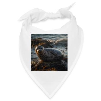 Robbe auf der Klippe am Meer - Bandana - Weiß - Vorne