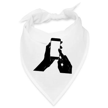 Smartphone in der Hand - Bandana - Weiß - Vorne