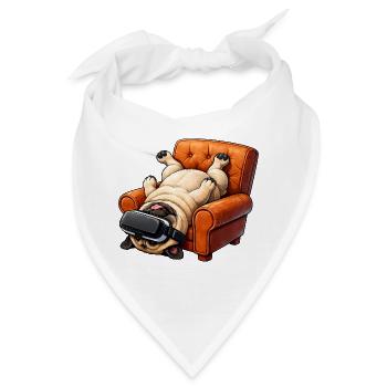 Mops mit VR Brille im Sessel - Bandana - Weiß - Vorne