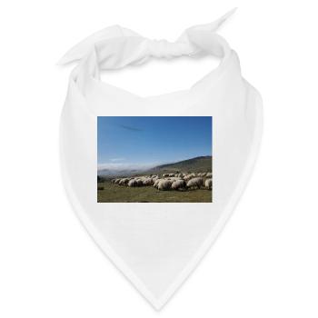 Schafe, Schafherde, Berge, Wiesen - Bandana - Weiß - Vorne