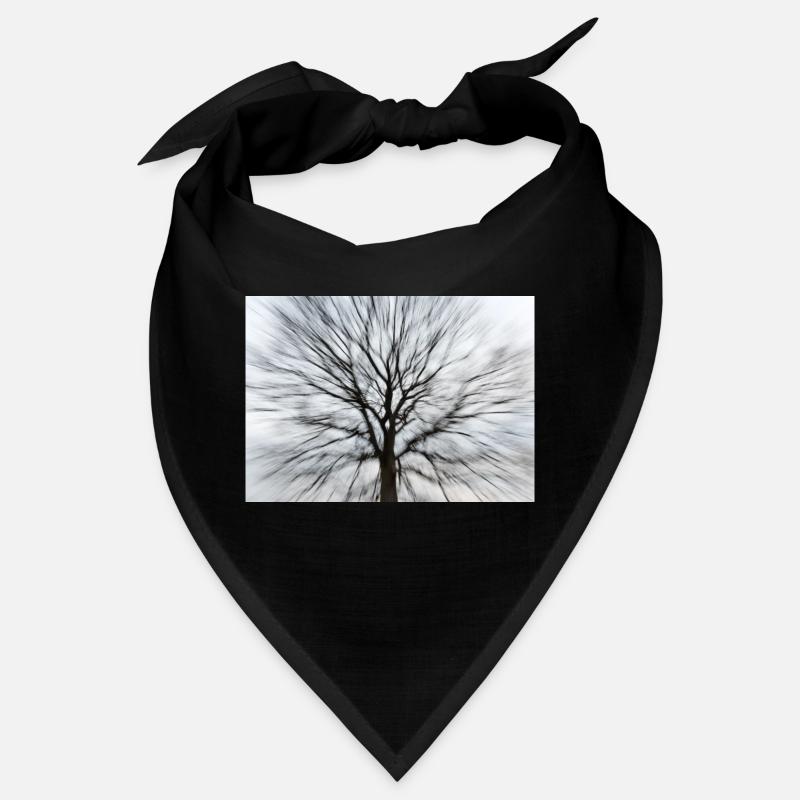 Silhouette eines kahlen Baumes mit runder Baumkrone Bandana
