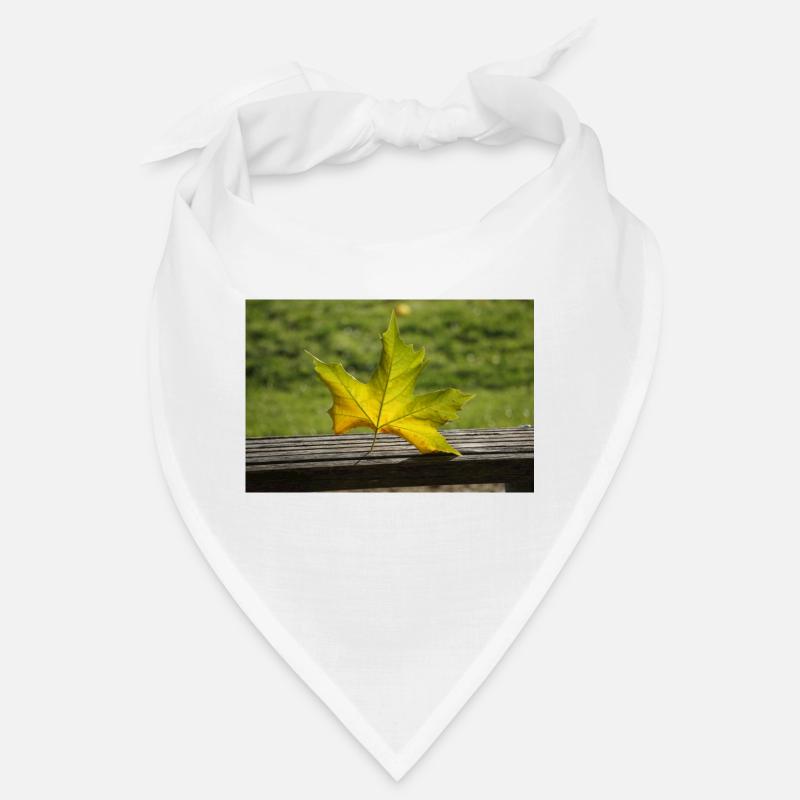 Feuille d’érable solitaire Bandana