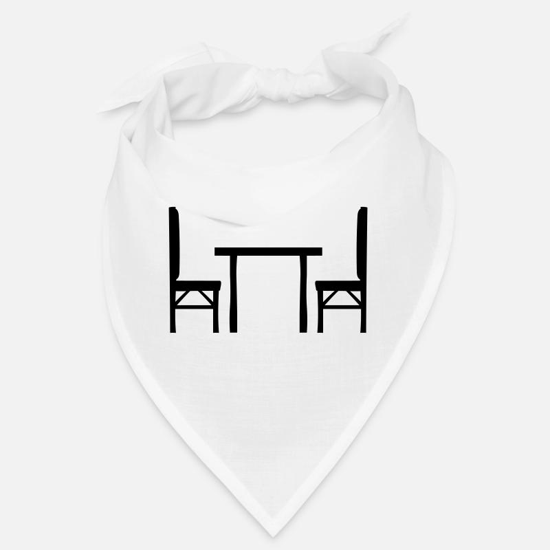 Table 2 chairs Bandana