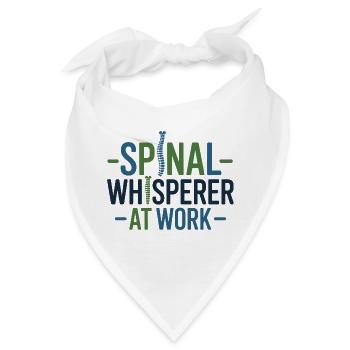 Chiropraktiker Wirbelsäulenflüsterer bei der Arbeit als Fachmann - Bandana - Weiß - Vorne