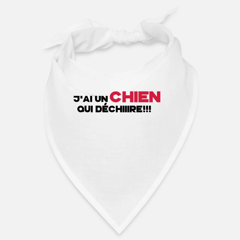 un chien qui déchire Bandana