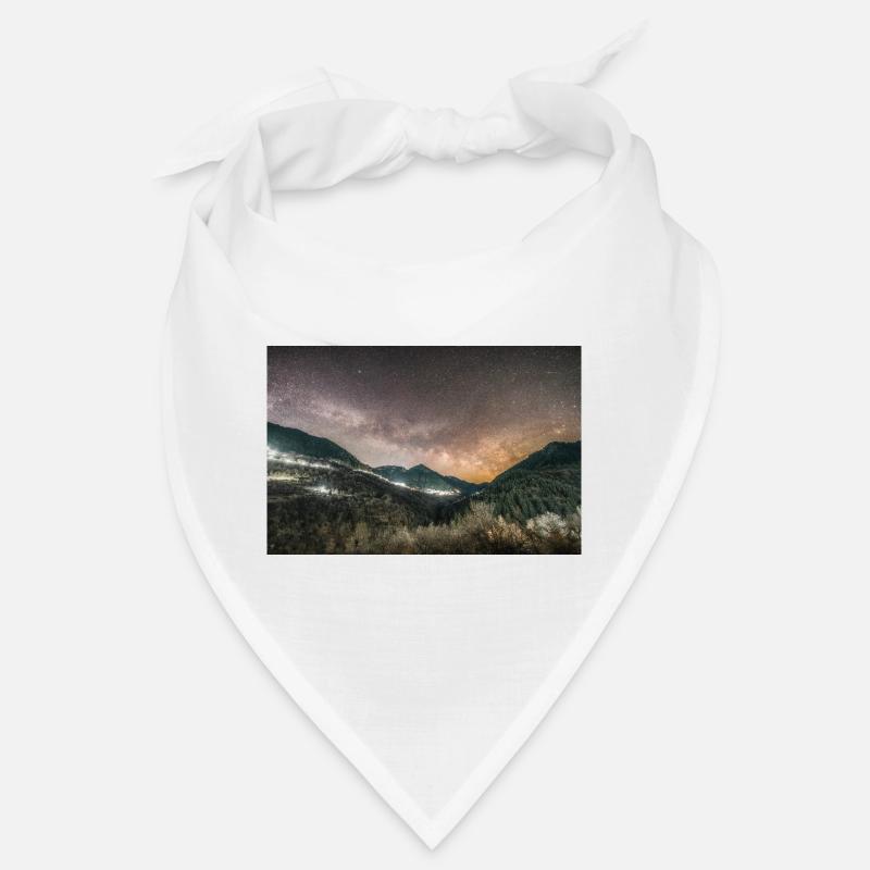 The Milky Way above Agrafa Mountains	 Bandana