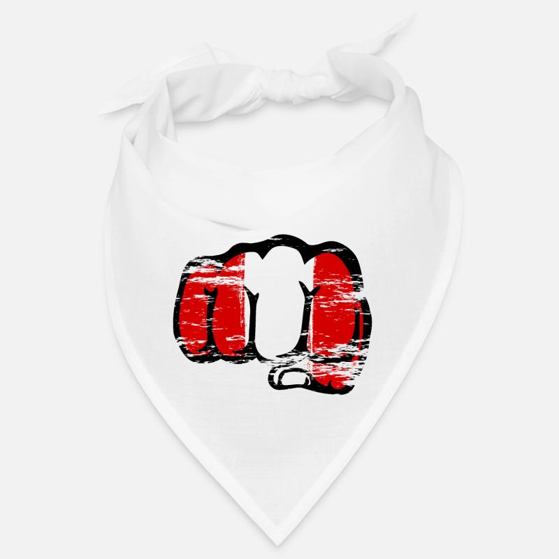 Pérou drapeau poing à la main utilisé Bandana