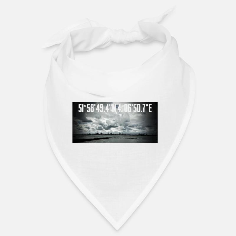 Coordonnées côtières avec le paysage industriel Bandana