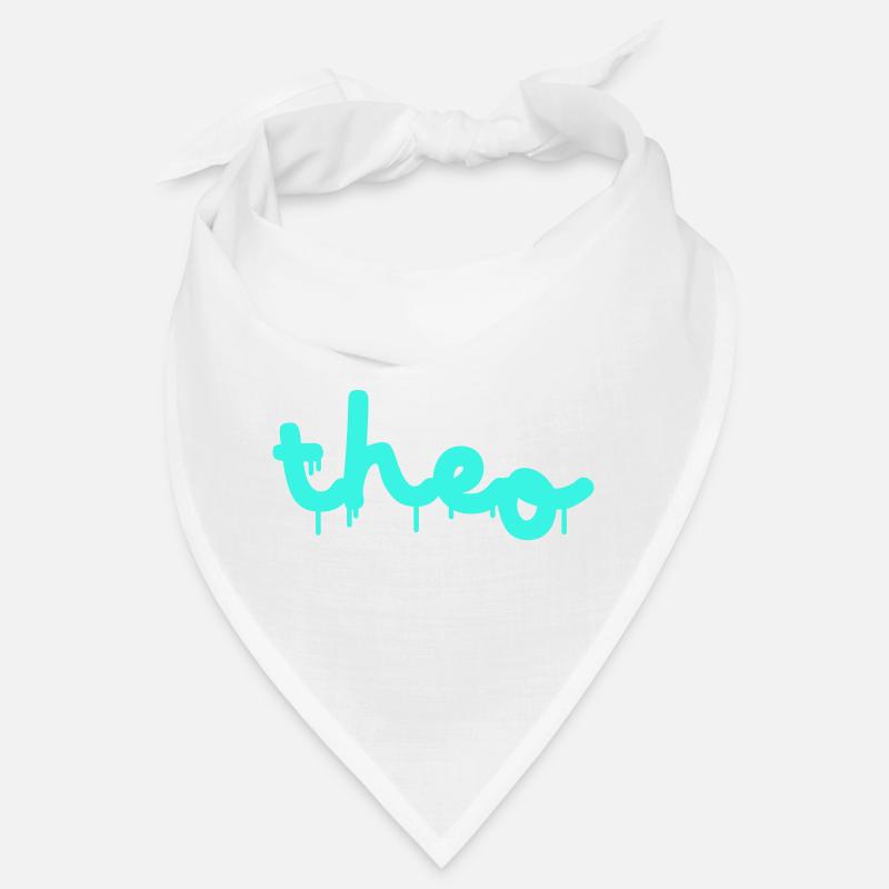 Nom: Theo Bandana