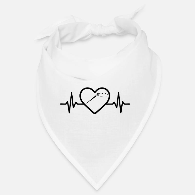 Bobine à coudre Aiguille Ciseaux Coeur Bandana