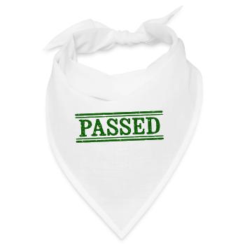 Grüner Grunge-Stempel bestanden - Bandana - Weiß - Vorne