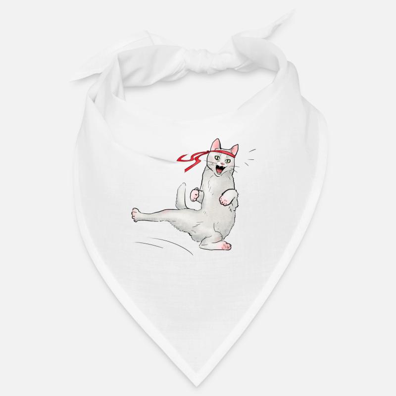 Katze beim Karate Bandana