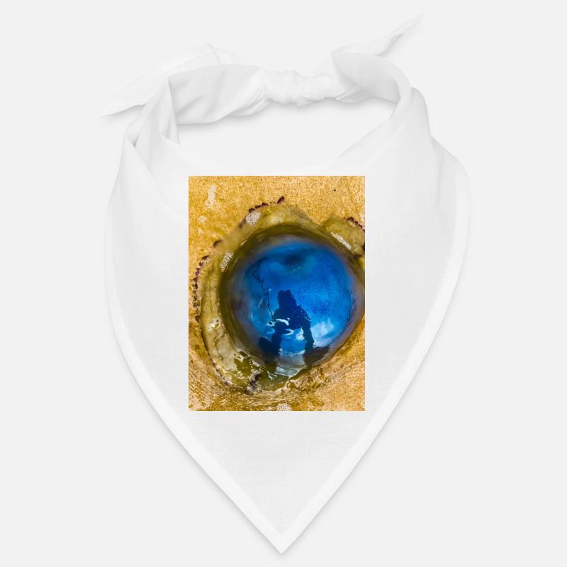 Méduse bleue avec Reflet sur Le Sable "Moi et mon Yelly Bandana