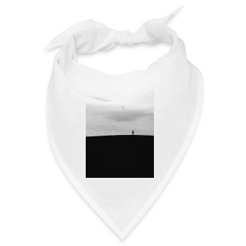 Der highseat auf einem hügel im feld - Bandana - Weiß - Vorne