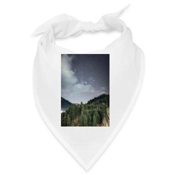 Orion-Konstellation, die sich über die Berge erhebt - Bandana - Weiß - Vorne