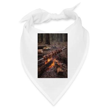 Lagerfeuer Spieß im Wald - Bandana - Weiß - Vorne
