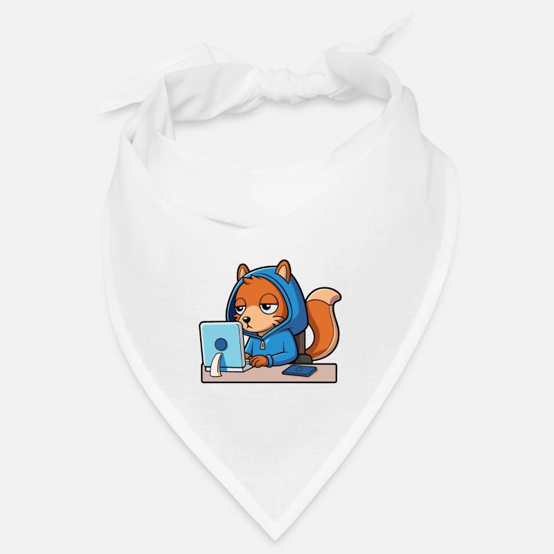 Mignon hacker écureuil dans un sweat à capuche devant le PC Bandana