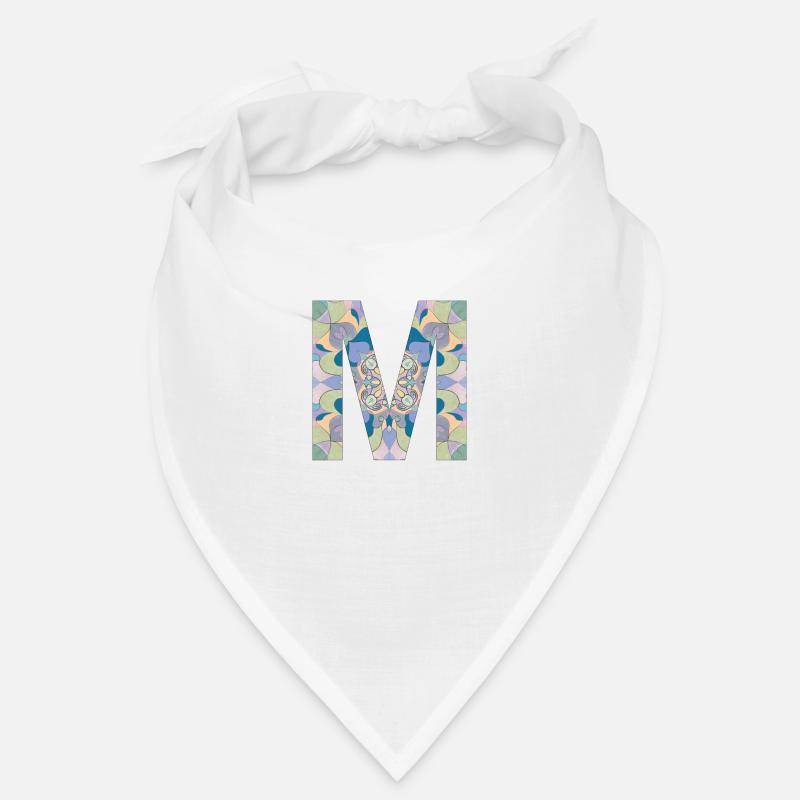 Buchstabe M im Mandala Bandana