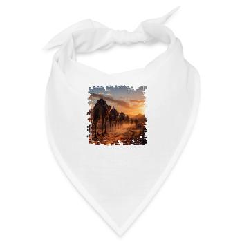 Eine Kamelkarawane in der Wüste - Bandana - Weiß - Vorne