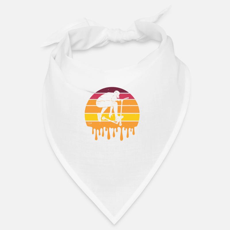 Conducteur De Scooter Cool Devant Un Coucher De Soleil Rétro Bandana