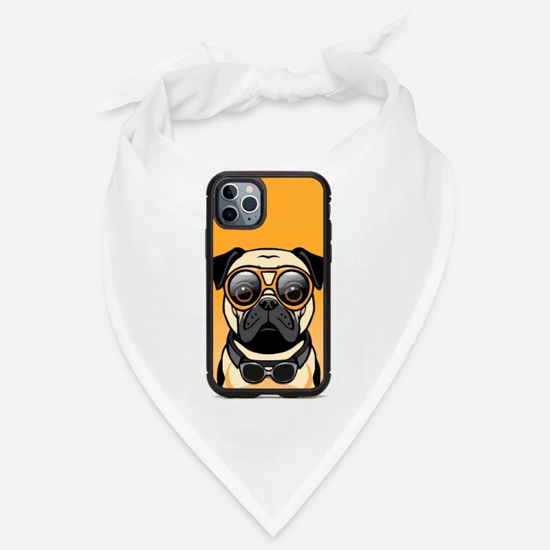 Mops mit Sonnenbrille auf Orange Bandana