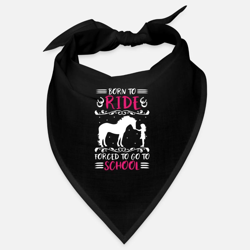 Fille de cheval née pour monter forcée d’aller à l’école Bandana