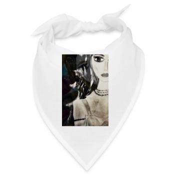 Frau mit 3 Halsketten - Bandana - Weiß - Vorne